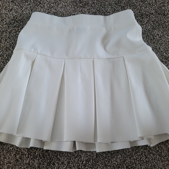 Womans Lioness Mini Skirt Size Small - Picture 3 of 6